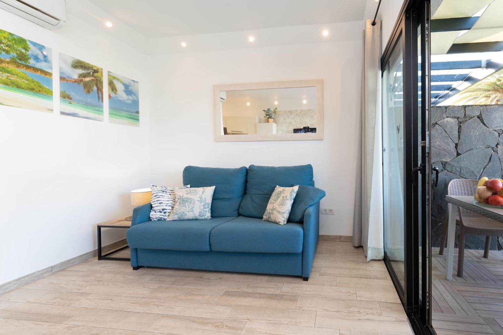 Luxury Poolside Holiday Home 마스팔로마스 외부 사진